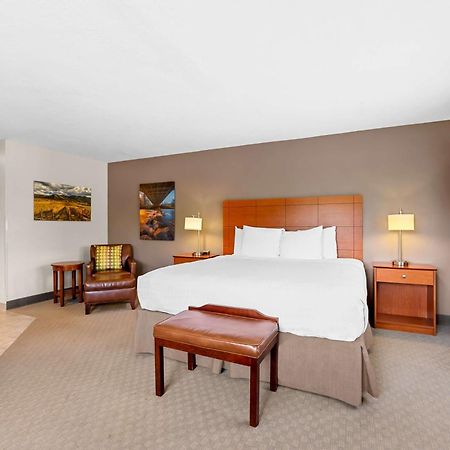 Best Western Inn At The Rogue Rogue River Exterior photo