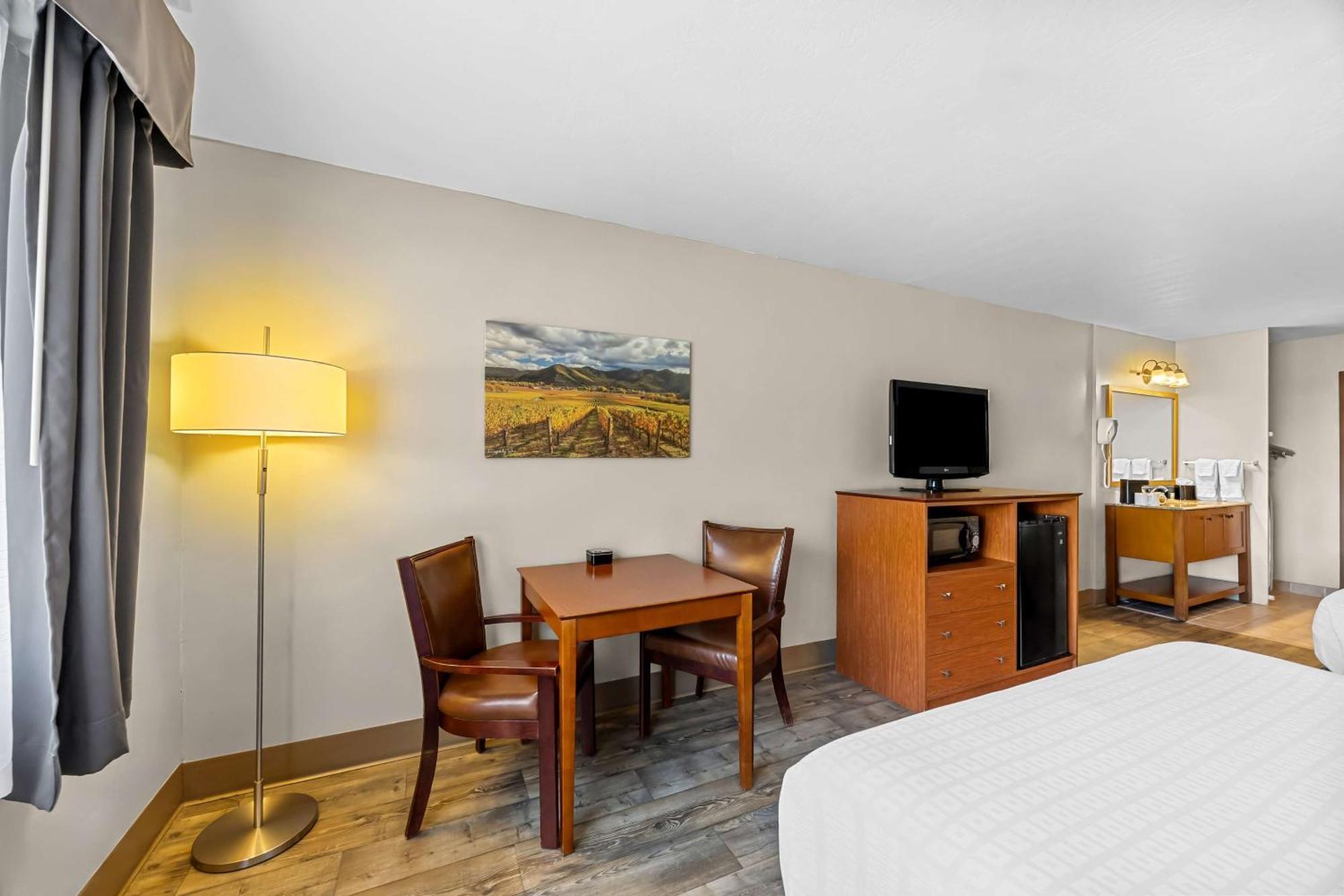 Best Western Inn At The Rogue Rogue River Exterior photo