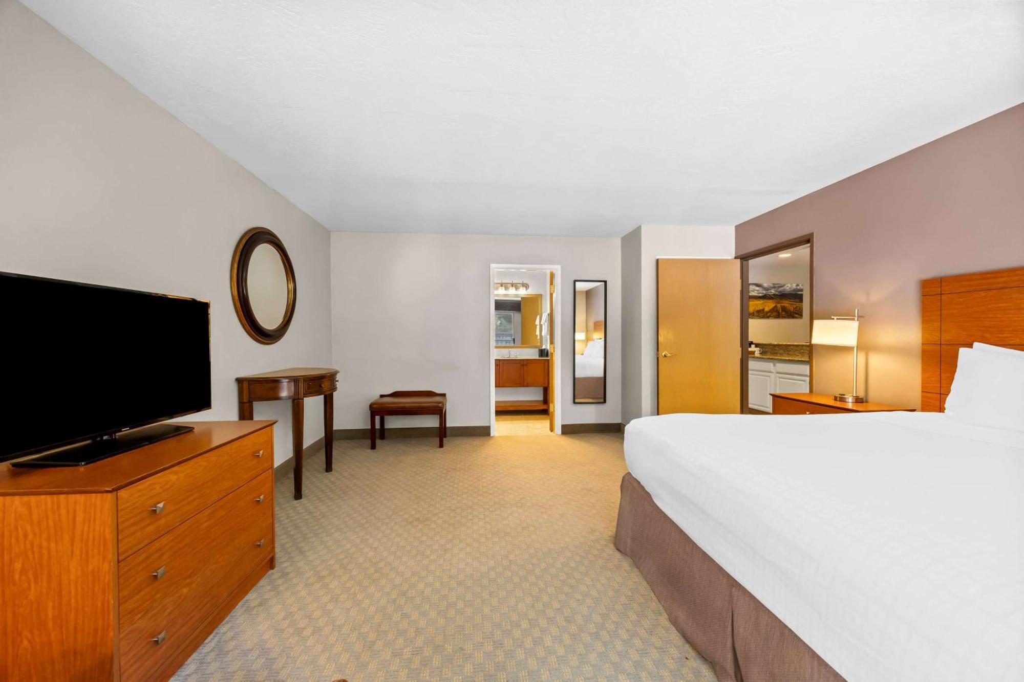Best Western Inn At The Rogue Rogue River Exterior photo